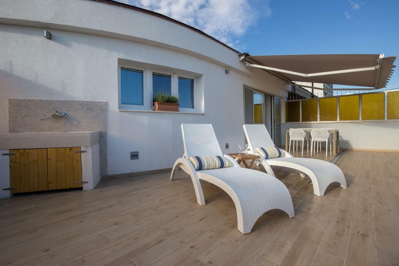 Sunny Rooftop Split Exterior photo